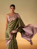 Ezhu Veldari in Capers & Grey