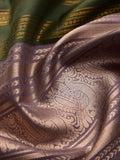 Ezhu Veldari in Capers & Grey